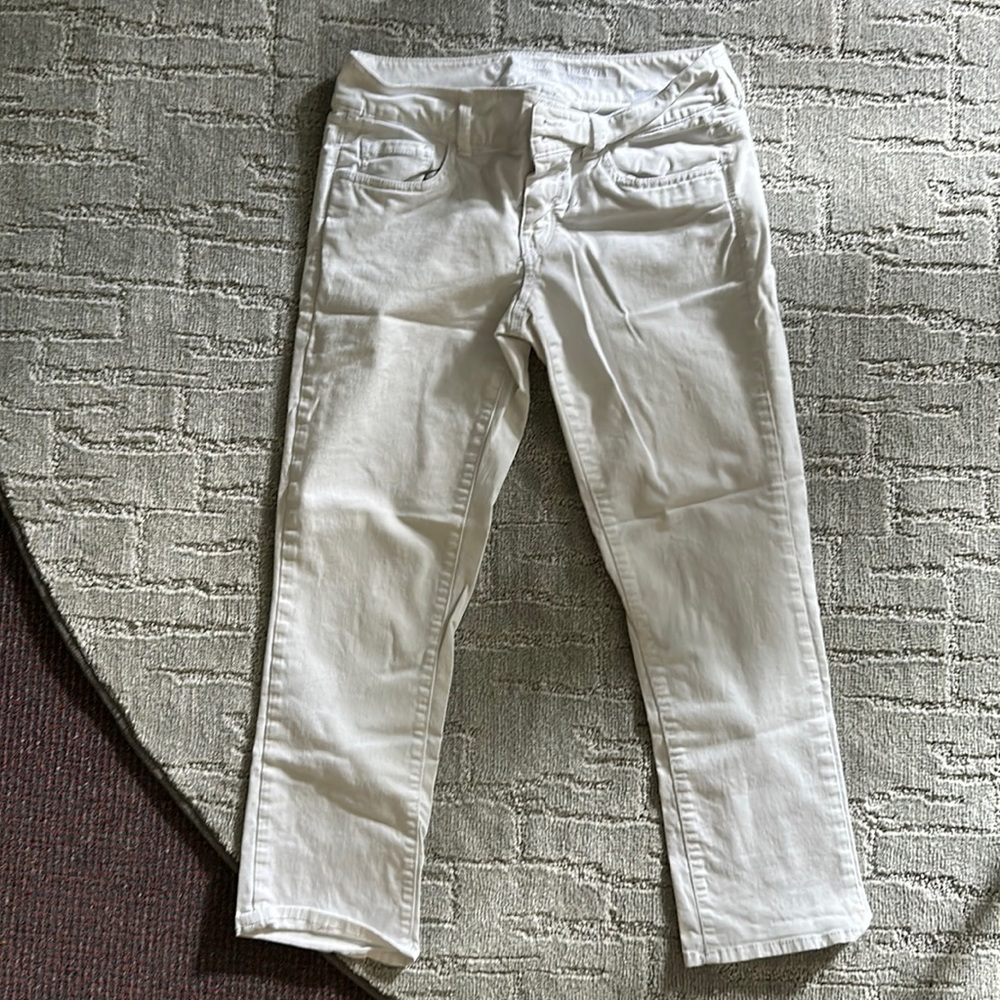 White capris